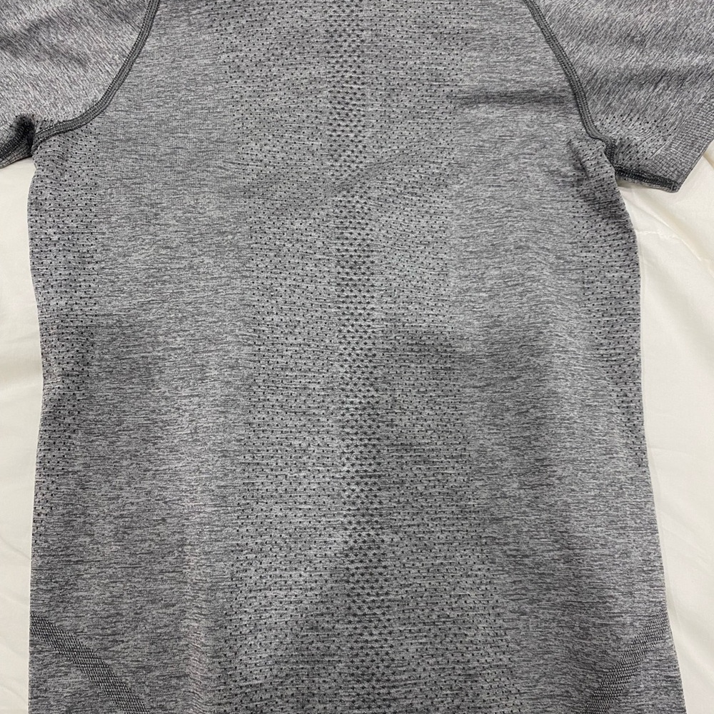 Lululemon Gray Swiftly Tee T Shirt 6 - Picture 2 of 2